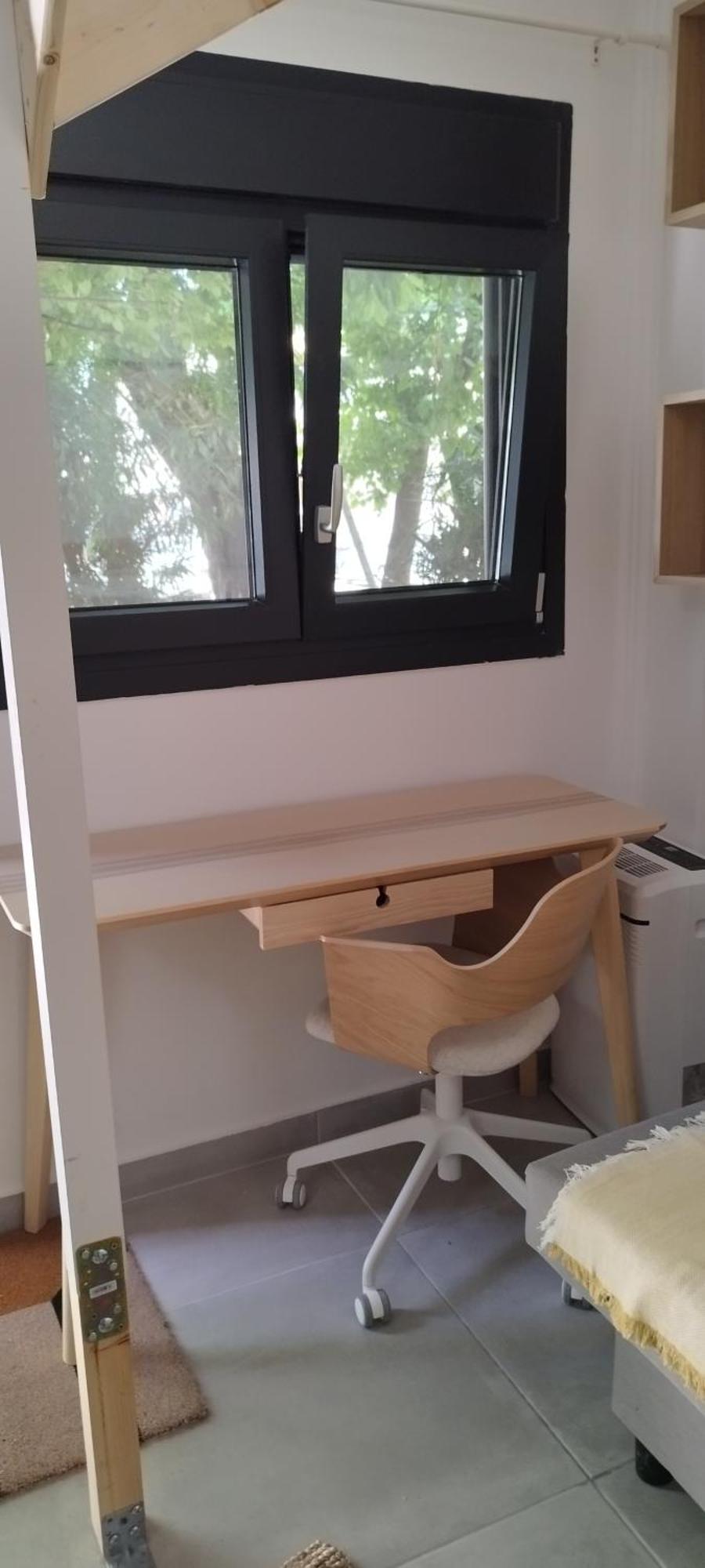 Lovely With Loft Bed *