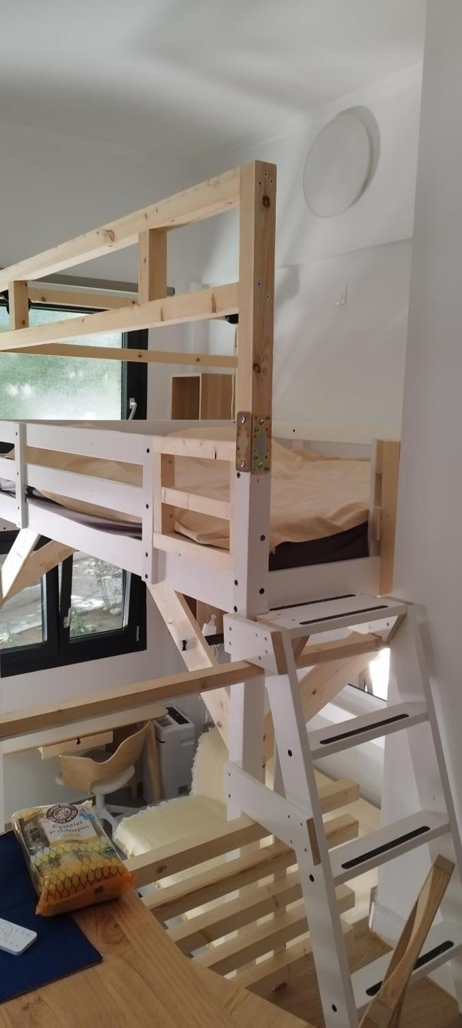 Lovely With Loft Bed