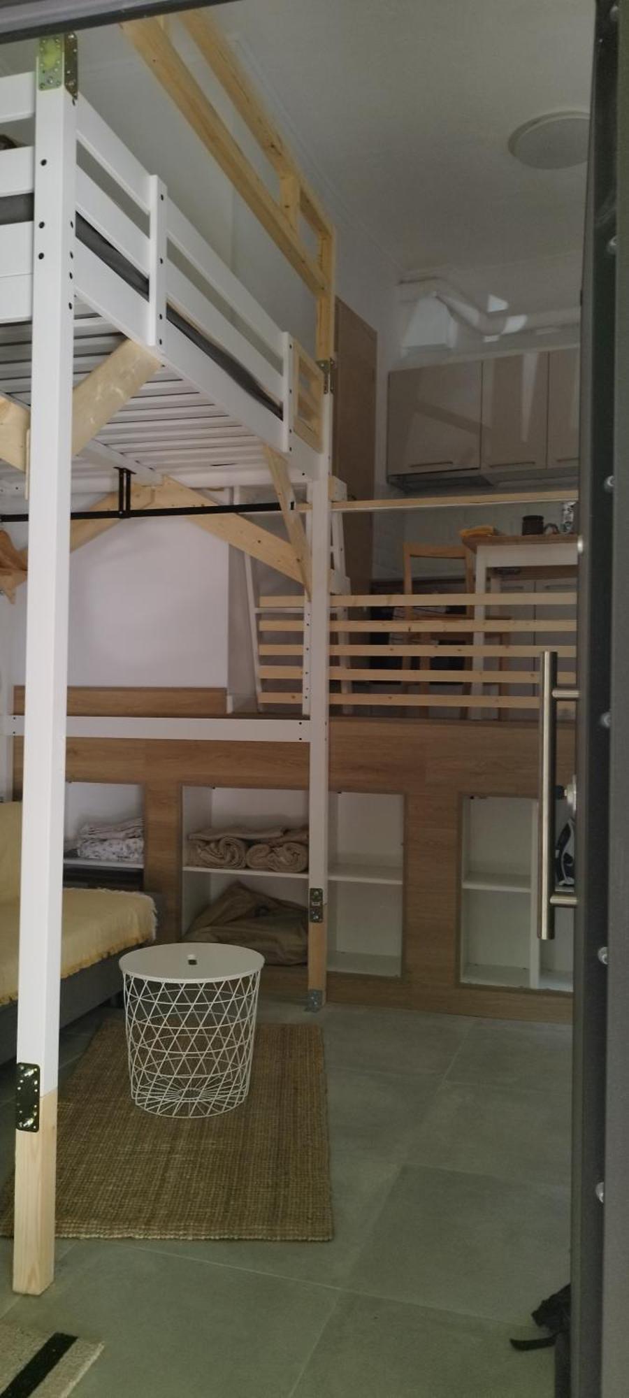 Lovely With Loft Bed Apartment Thessaloniki